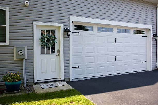 24/7 Emergency Garage Door Panel Replacement experts in Laguna Vista, TX